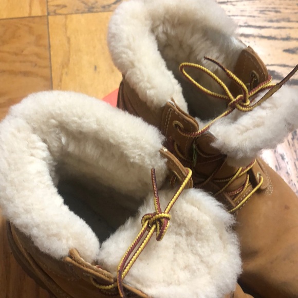 Size 9 winter boot timberlands - Picture 3 of 6